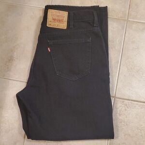 Levi's Black Straight Jeans Timeless Style